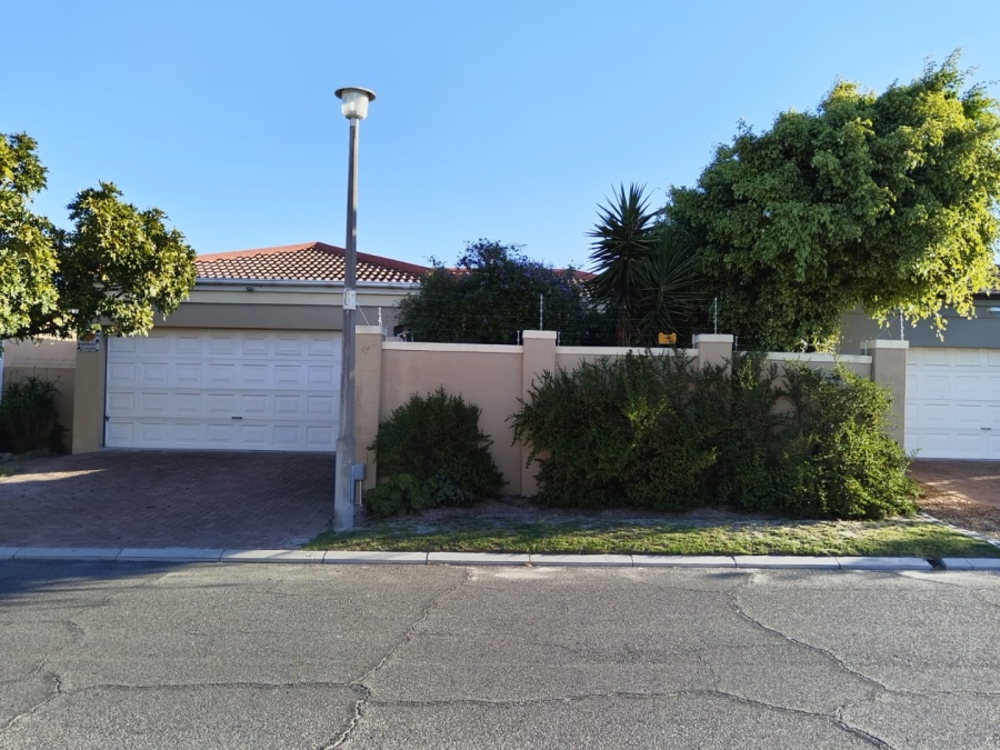 3 Bedroom Property for Sale in Parklands Western Cape